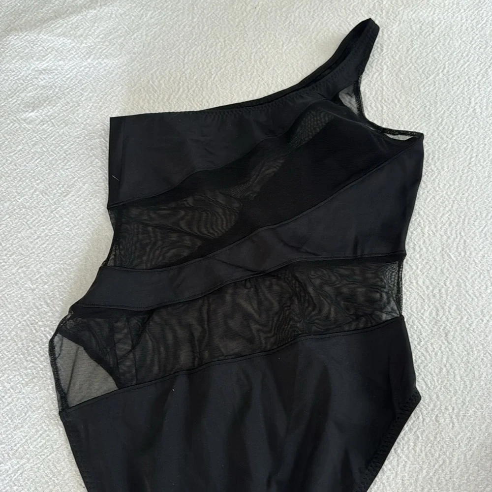 Normal Kamali Snake Mesh One shoulder Swimsuit, size Large, $265
